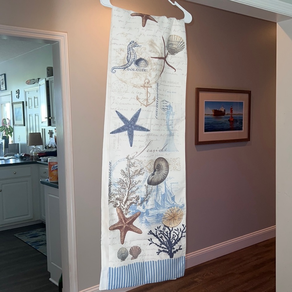 Table Runner.